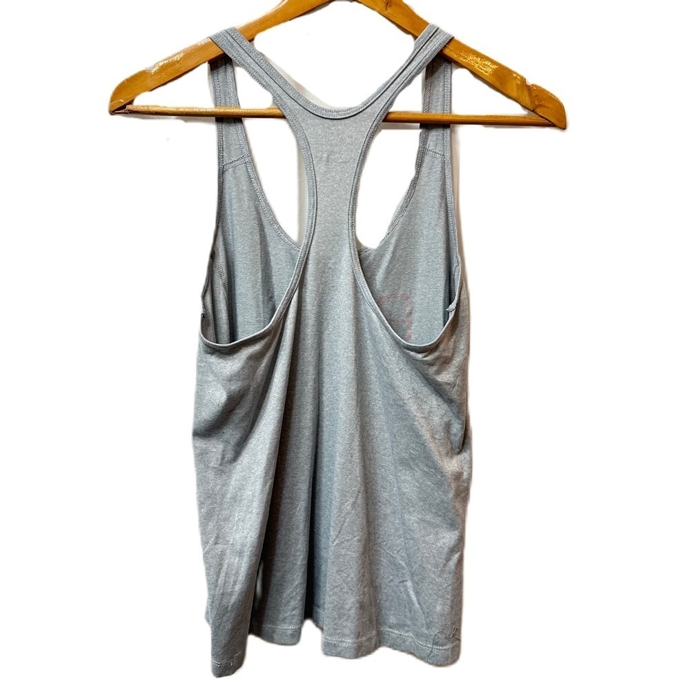 Old Navy Active Women’s‎  Athletic Tank Size Medium - Picture 7 of 10